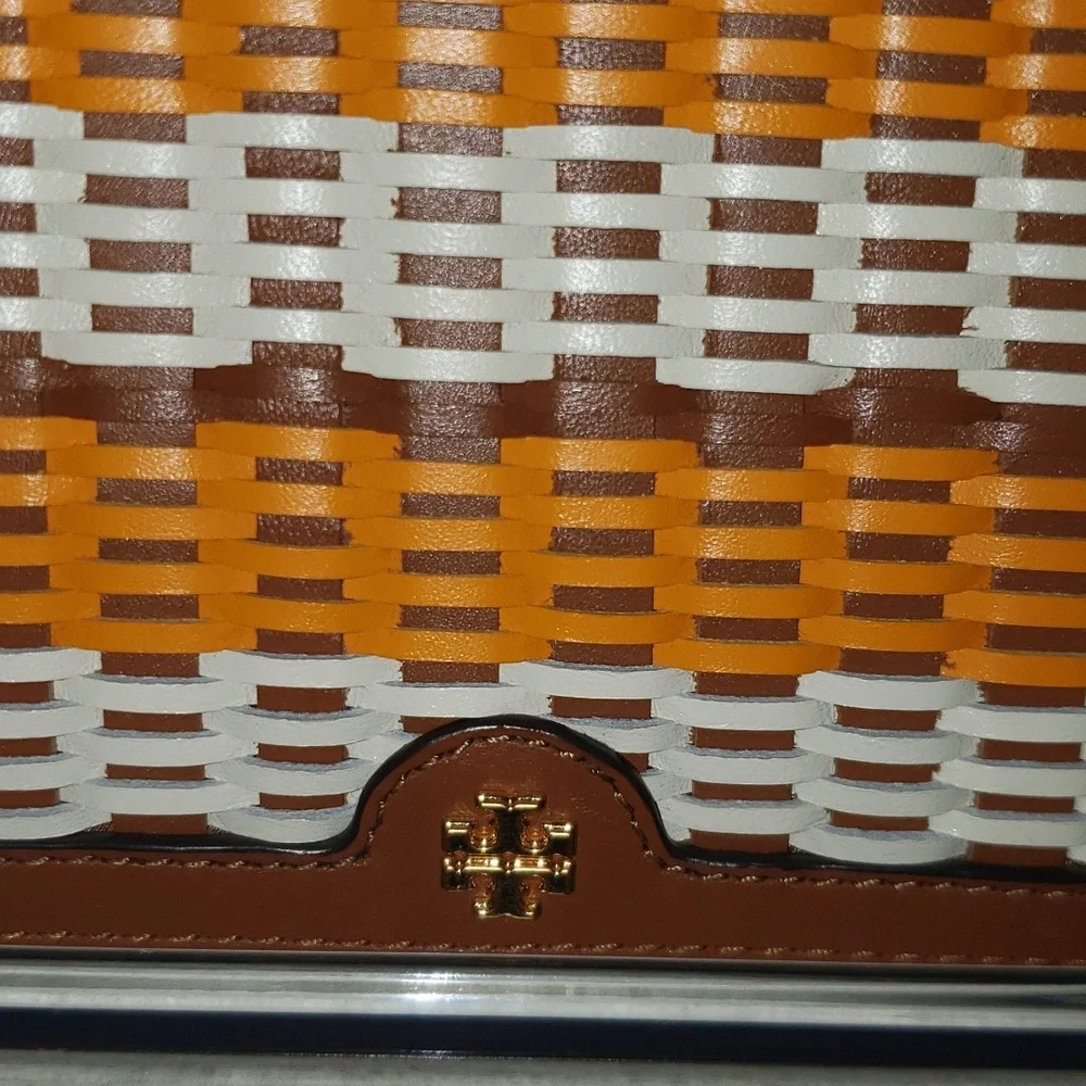 Tory Burch Emerson Woven Continental - Picture 2 of 9